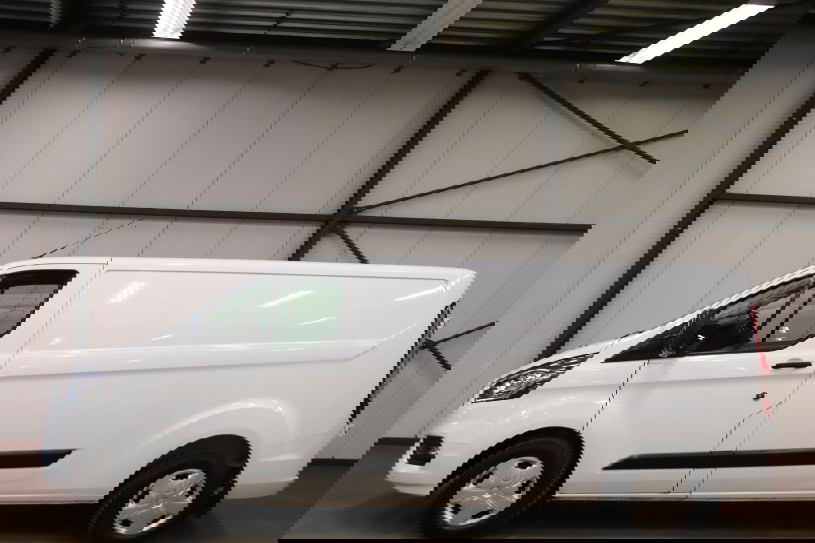 Ford Transit Custom 2.0 TDCI L2H1 AUTOMAAT