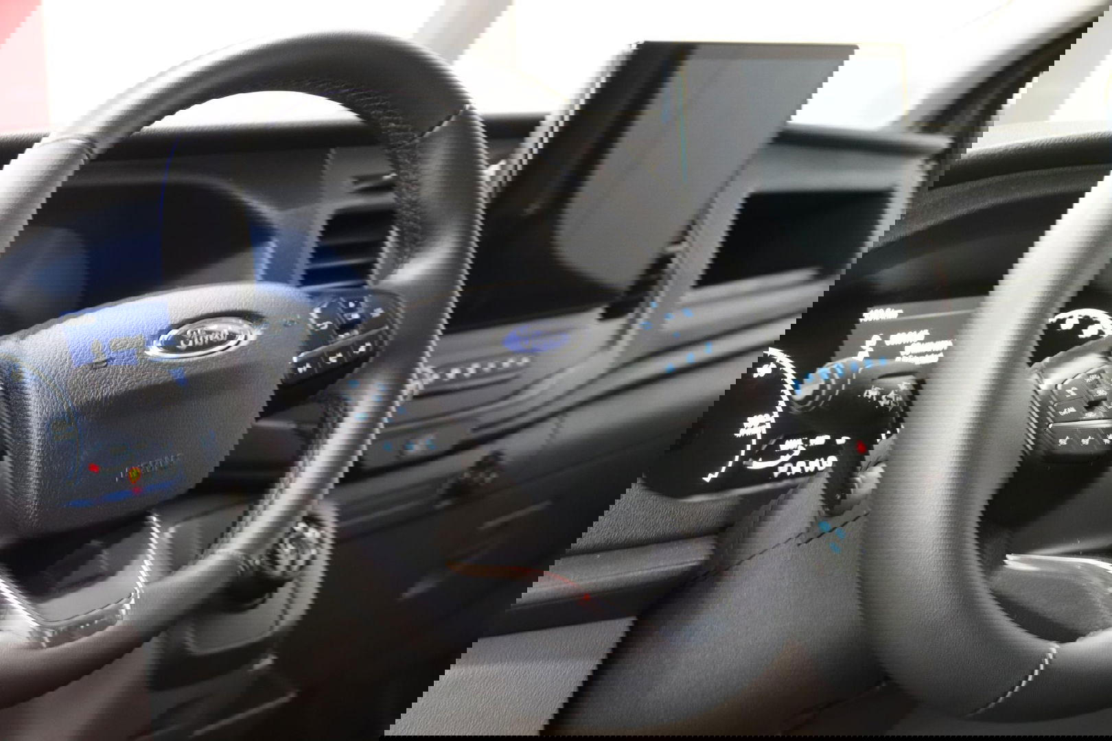 Ford E-Transit L3H2 Trend 68 kWh ELEKTRISCH NAVIGATIESYSTEEM Ford Transit L3H2 Trend 68 kWh ELEKTRISCH NAVIGATIESYSTEEM