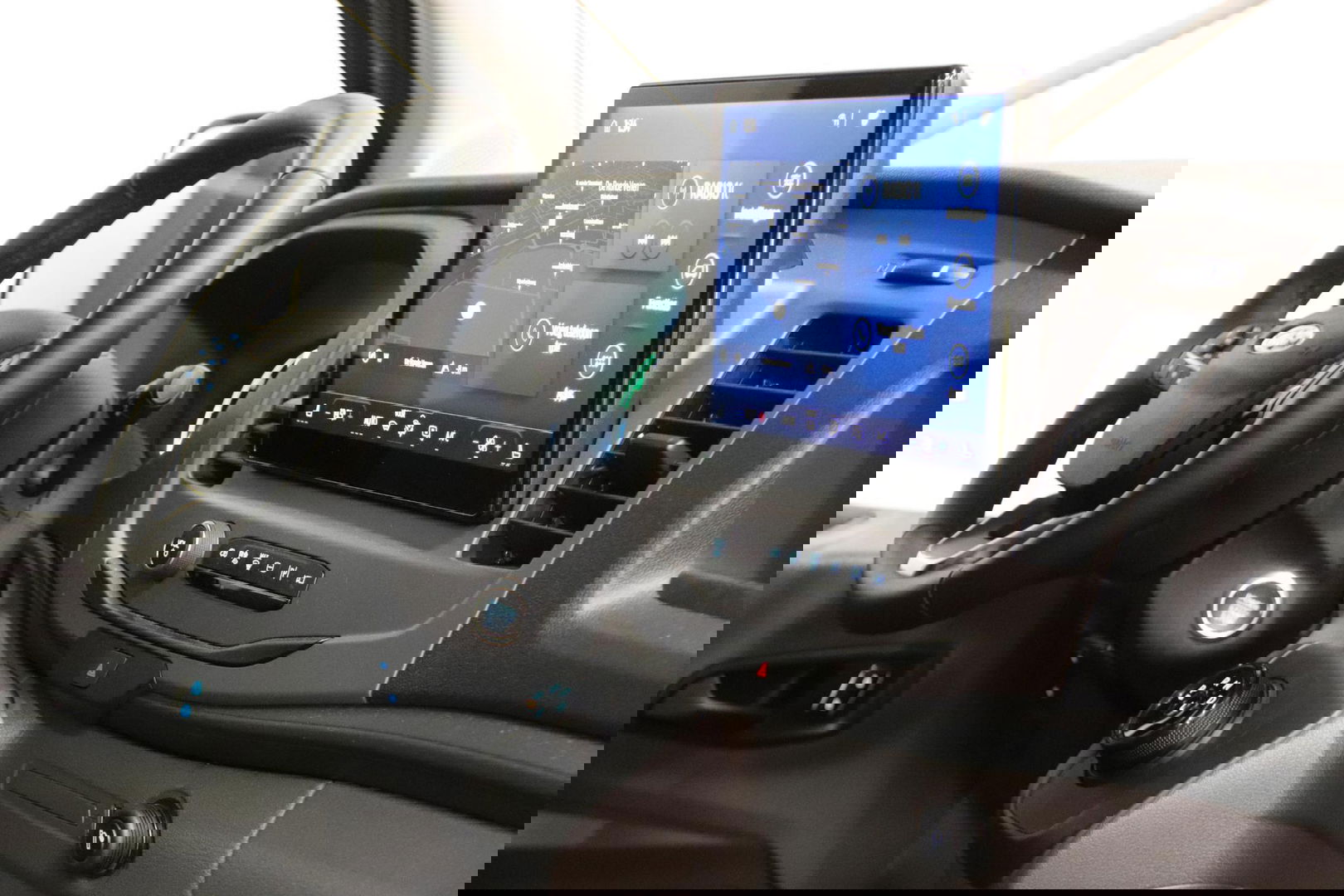 Ford E-Transit L3H2 Trend 68 kWh ELEKTRISCH NAVIGATIESYSTEEM Ford Transit L3H2 Trend 68 kWh ELEKTRISCH NAVIGATIESYSTEEM