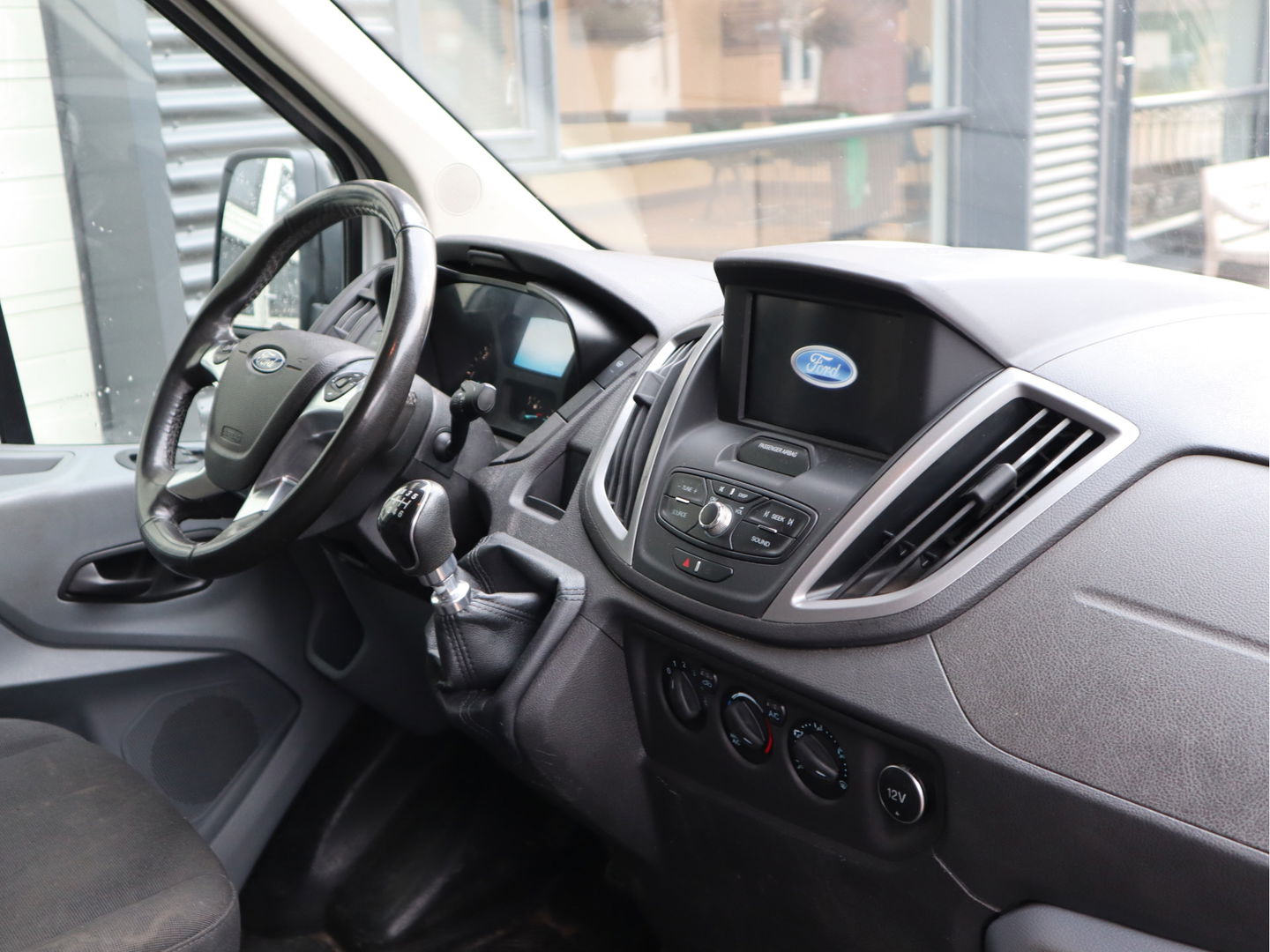 Ford Transit 2.0 TDCI 170pk Euro 6 L3H2 - 2x Schuifdr. - Trekhaak 2,8t KG