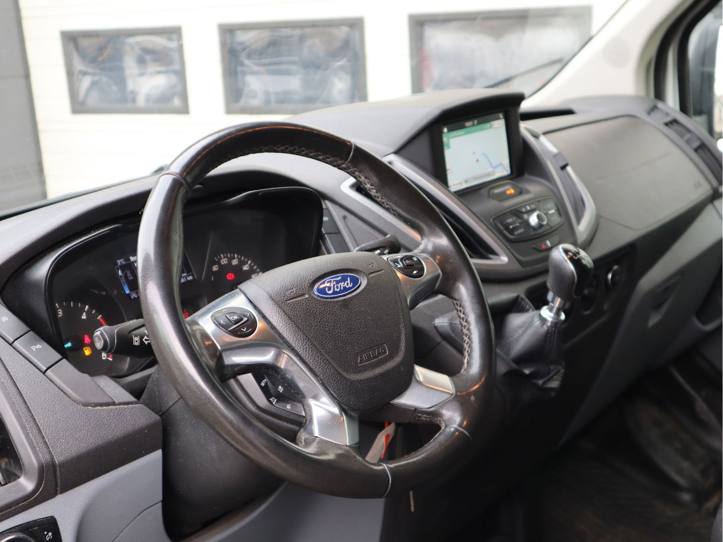 Ford Transit 2.0 TDCI 170pk Euro 6 L3H2 - 2x Schuifdr. - Trekhaak 2,8t KG