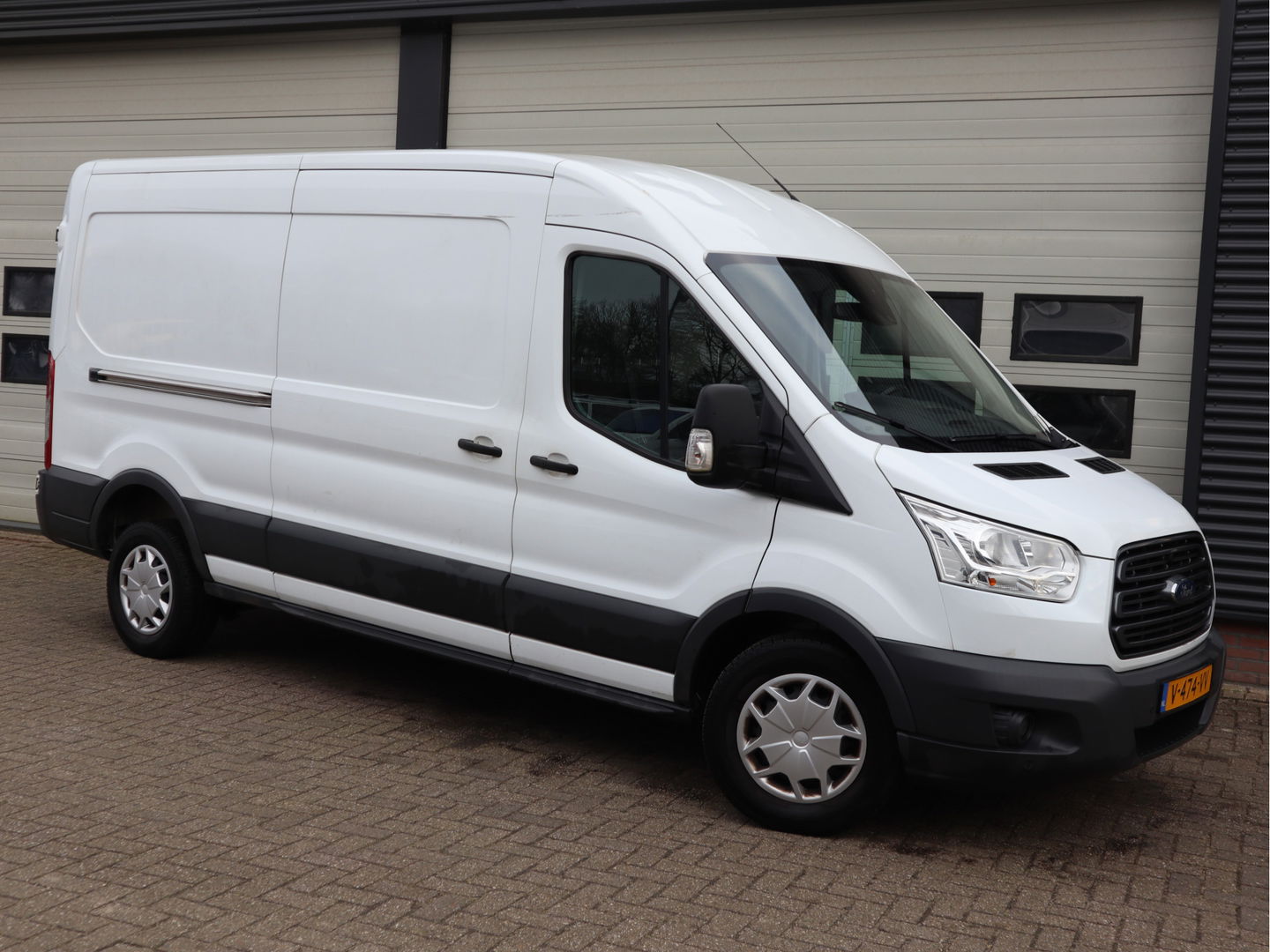 Ford Transit 2.0 TDCI 170pk Euro 6 L3H2 - 2x Schuifdr. - Trekhaak 2,8t KG