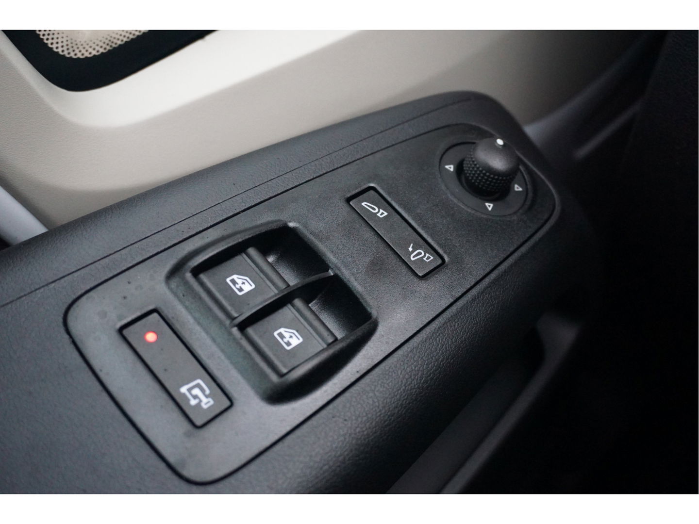 Citroën Jumper 35 2.2 140PK EAT8 Automaat L2H2 BPM VRIJ!! 10" Navi, Clima, 360º PDC, LED, 270º Deur!! NR. 974