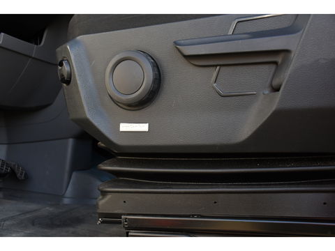 Volkswagen Crafter 2.0 TDI L3H3 Highline PB Edition Adaptieve Cruise, Carplay, 2 x Schuifdeur, Camera, LED, Multimedia,