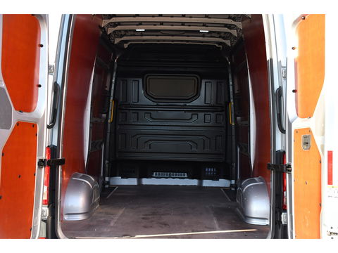 Volkswagen Crafter 2.0 TDI L3H3 Highline PB Edition Adaptieve Cruise, Carplay, 2 x Schuifdeur, Camera, LED, Multimedia,