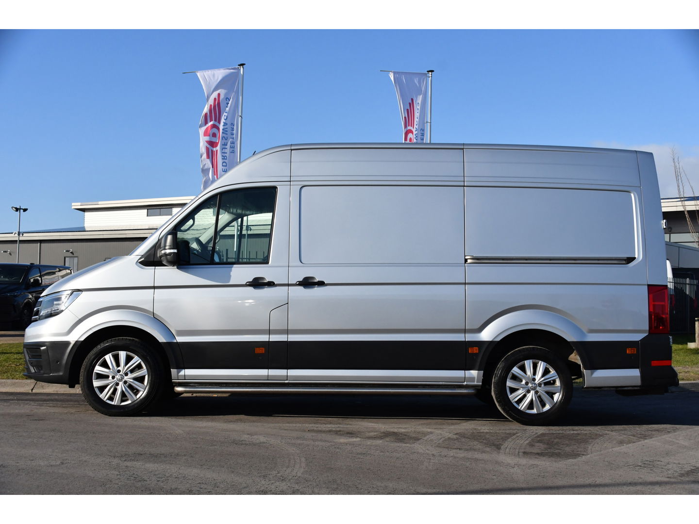 Volkswagen Crafter 2.0 TDI L3H3 Highline PB Edition Adaptieve Cruise, Carplay, 2 x Schuifdeur, Camera, LED, Multimedia,