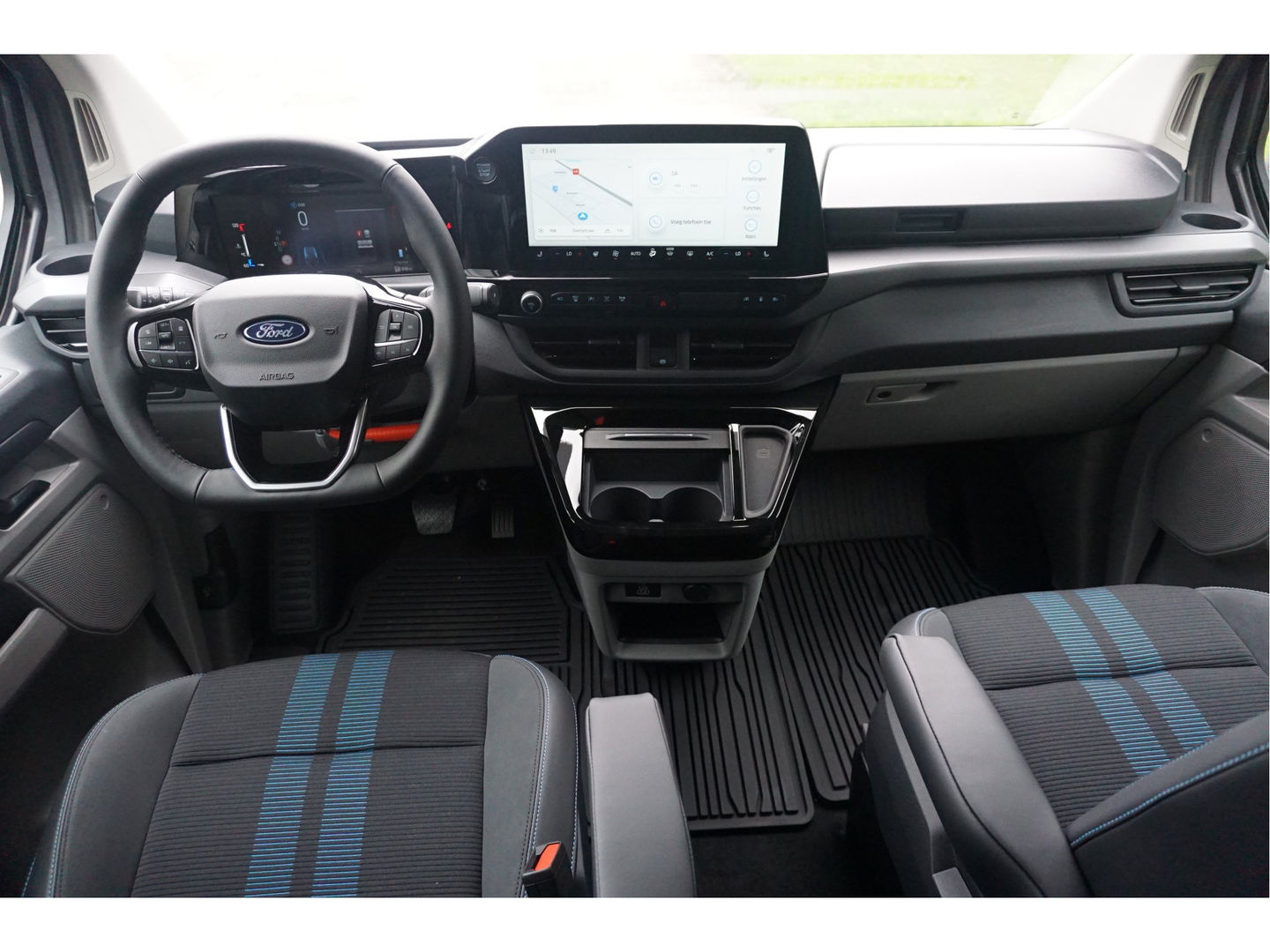 Ford Transit Custom 320L 170PK DC Sport AUT AWD BPM VRIJ!! Navi, ACC, Trekhaak, 360° Cam, 17" LM, 2x Schuifdeur!! NR. 953