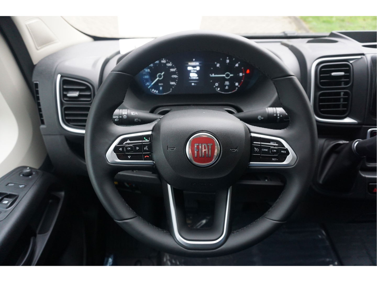Fiat Ducato Maxi 35 2.2 180PK L3H2 Automaat BPM VRIJ!! Clima, Navi, LED, Cam, ACC, Gev. Stoel, Trekhaak, 270° Deur NR. 982