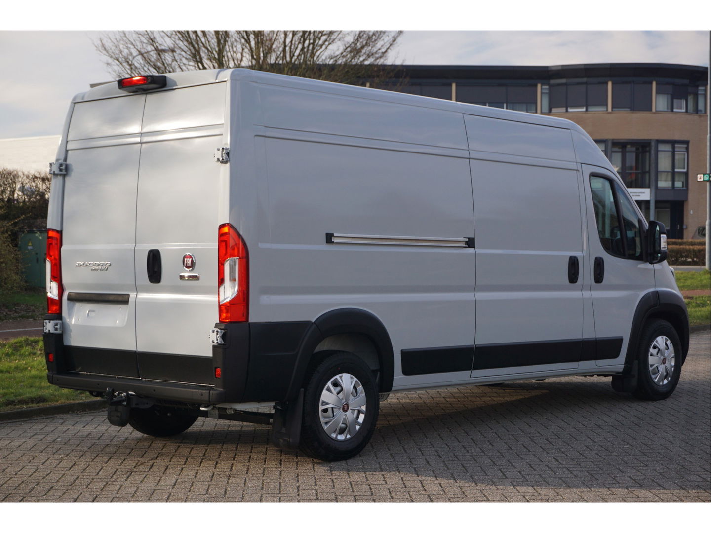 Fiat Ducato Maxi 35 2.2 180PK L3H2 Automaat BPM VRIJ!! Clima, Navi, LED, Cam, ACC, Gev. Stoel, Trekhaak, 270° Deur NR. 982