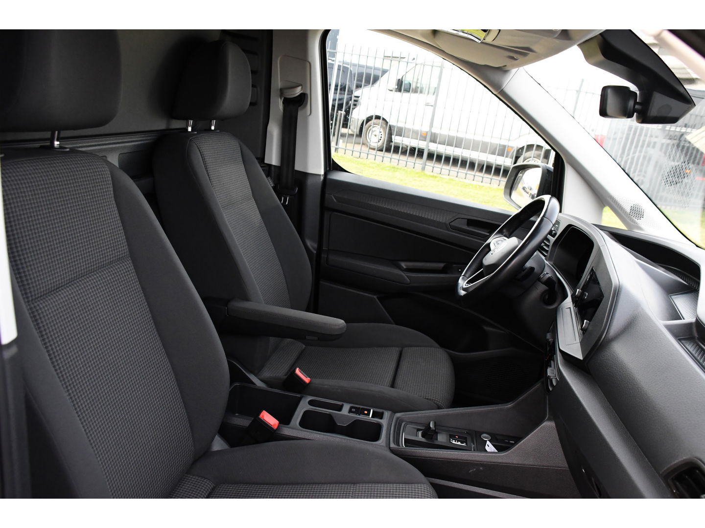 Volkswagen Caddy Cargo 2.0 TDI Exclusive PB Edition Virtual, Adaptieve Cruise, Camera, Automaat, LED, 122PK, Trekhaak, UNIEK!