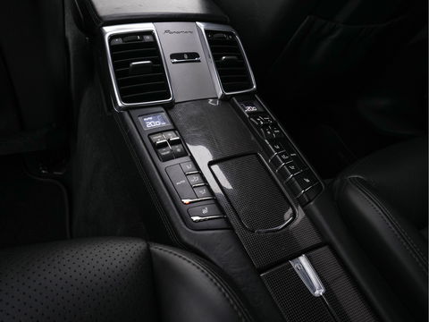 Porsche Panamera 4.8 Turbo S AWD Aut. *TECHART-TUNING | CERAMIC-BRAKES | PANO | SPORT-CHRONO-PACK | FULL-LEATHER | BURMESTER-SOUND | XENON | MEMORY-PACK | SPORT-SEATS | CARBON-INTERIOR | CAMERA | AIR-SUSPENSION | NAVI-FULLMA