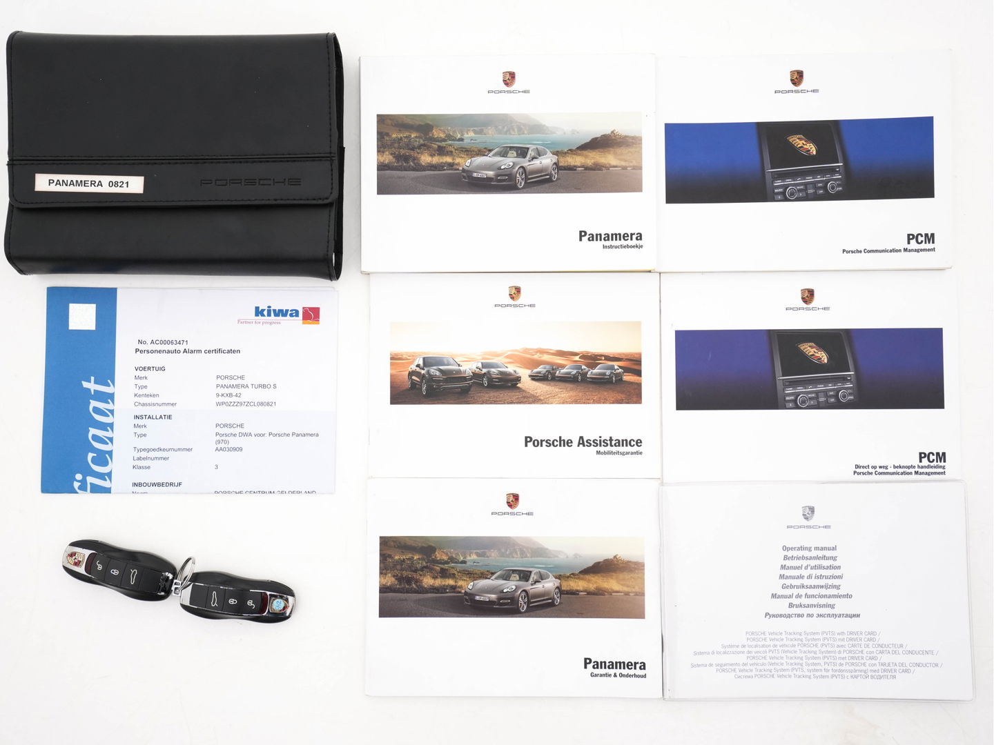 Porsche Panamera 4.8 Turbo S AWD Aut. *TECHART-TUNING | CERAMIC-BRAKES | PANO | SPORT-CHRONO-PACK | FULL-LEATHER | BURMESTER-SOUND | XENON | MEMORY-PACK | SPORT-SEATS | CARBON-INTERIOR | CAMERA | AIR-SUSPENSION | NAVI-FULLMA