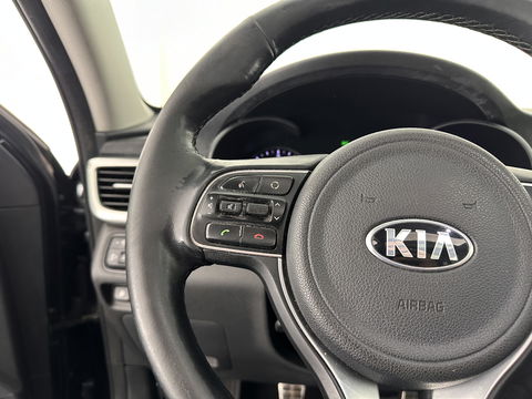 Kia Optima Sportswagon 1.7 CRDi DynamicLine *PANO | FULL-LEATHER | HARMAN/KARDON-AUDIO | NAVI-FULLMAP | CAMERA | KEYLESS | COMFORT-SEATS | MEMORY-PACK | ECC | HEATED-SEATS | LANE-ASSIST | PDC | CRUISE | 17''ALU*