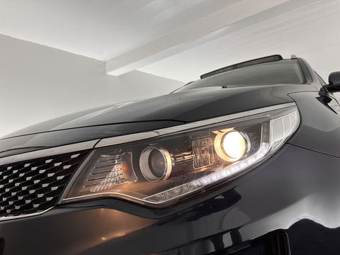 Kia Optima Sportswagon 1.7 CRDi DynamicLine *PANO | FULL-LEATHER | HARMAN/KARDON-AUDIO | NAVI-FULLMAP | CAMERA | KEYLESS | COMFORT-SEATS | MEMORY-PACK | ECC | HEATED-SEATS | LANE-ASSIST | PDC | CRUISE | 17''ALU*