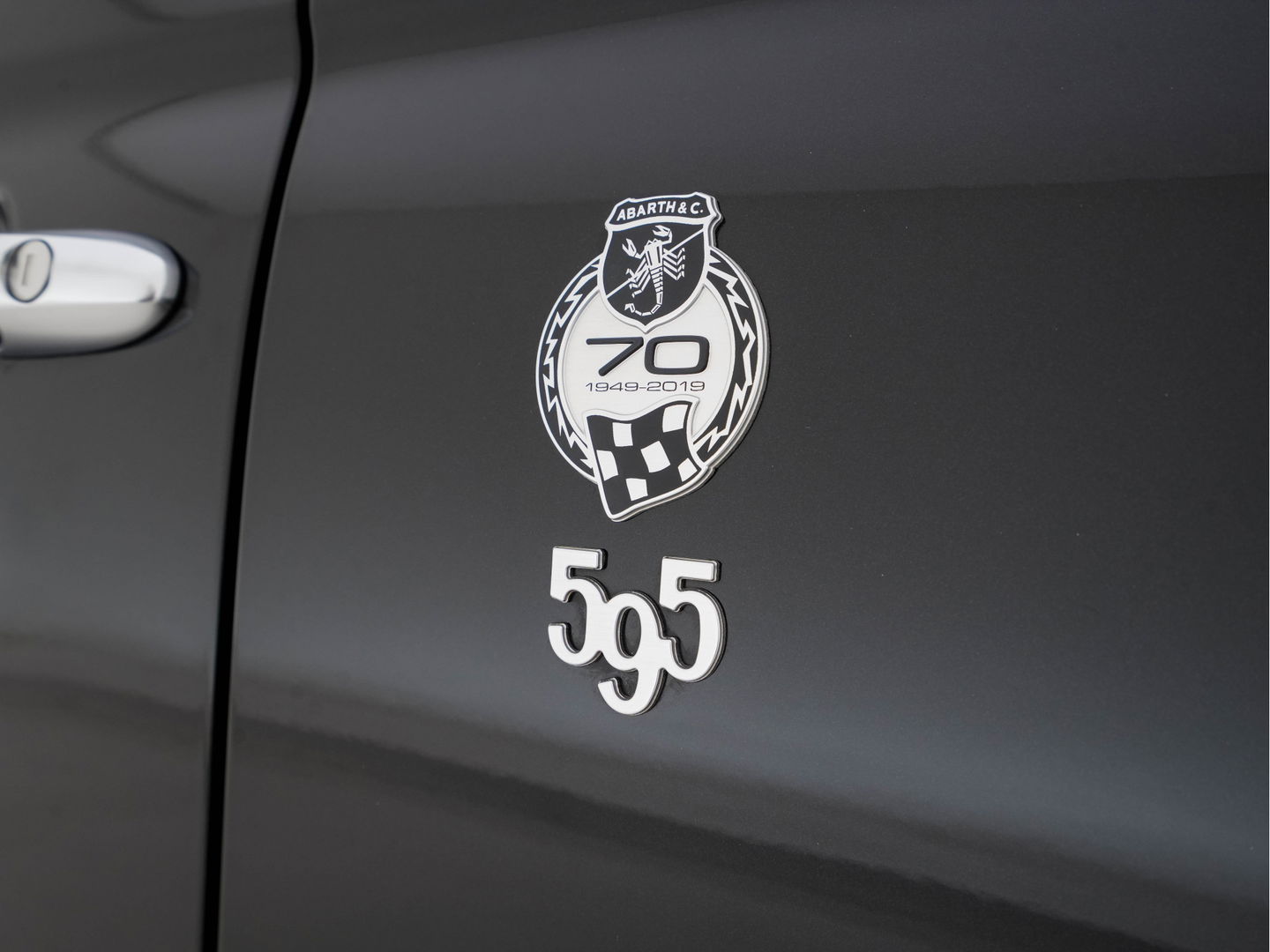 Abarth 500 1.4 T-Jet Abarth 595 Turismo 70th Anniversary *NAPPA-FULL-LEATHER | SPORT-SEATS | NAVI-FULLMAP | CARPLAY | SPORT-EXHAUST | DAB+ | ECC | PDC | CRUISE | 17"ALU*