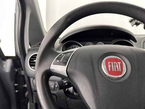 Fiat Punto Evo 1.3 M-Jet Dynamic *ECC | PDC | CRUISE | COMFORT-SEATS | TOWBAR | RADIO-CD/MP3 | 15''ALU *