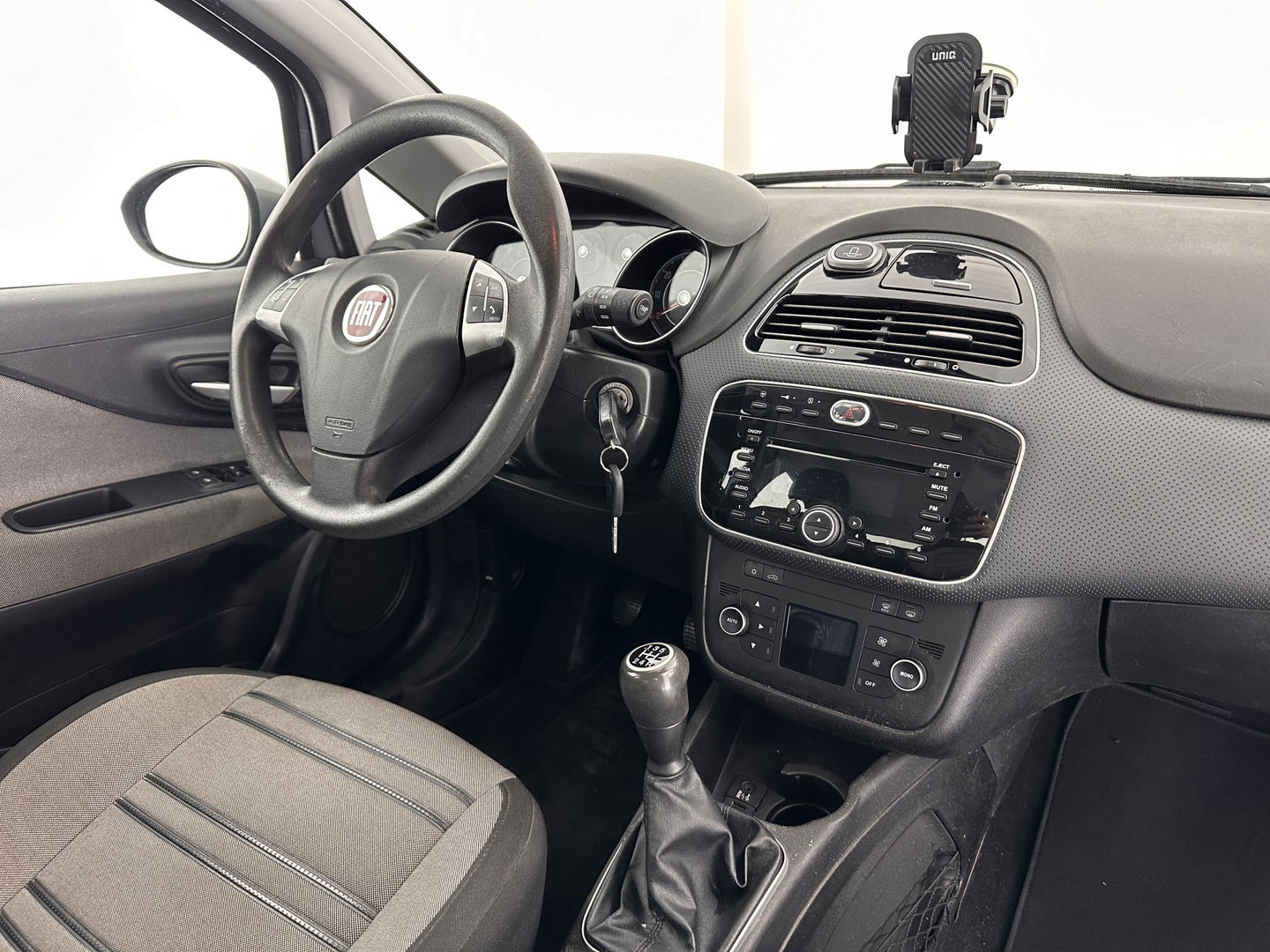 Fiat Punto Evo 1.3 M-Jet Dynamic *ECC | PDC | CRUISE | COMFORT-SEATS | TOWBAR | RADIO-CD/MP3 | 15''ALU *