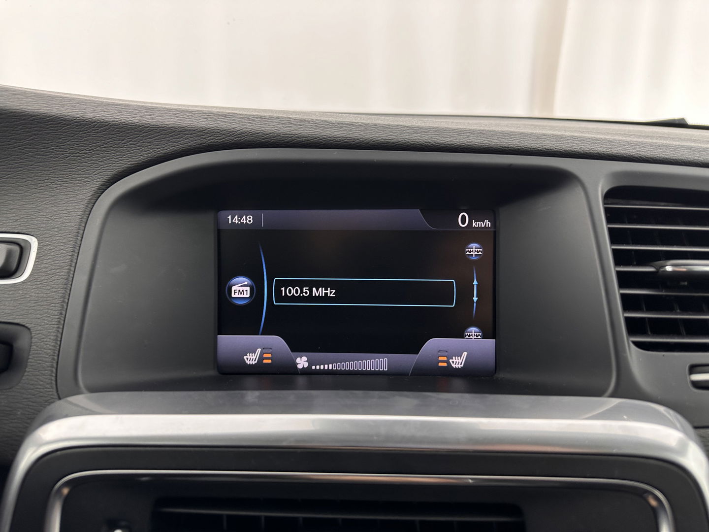 Volvo V60 2.4 D6 AWD Plug-In Hybrid Summum Aut. *FULL-LEATHER | BI-XENON | MEMORY-PACK | COMFORT-SEATS | ECC | HEATED-SEATS | PDC | TOWBAR | 17''ALU*