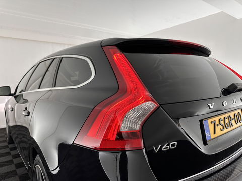 Volvo V60 2.4 D6 AWD Plug-In Hybrid Summum Aut. *FULL-LEATHER | BI-XENON | MEMORY-PACK | COMFORT-SEATS | ECC | HEATED-SEATS | PDC | TOWBAR | 17''ALU*