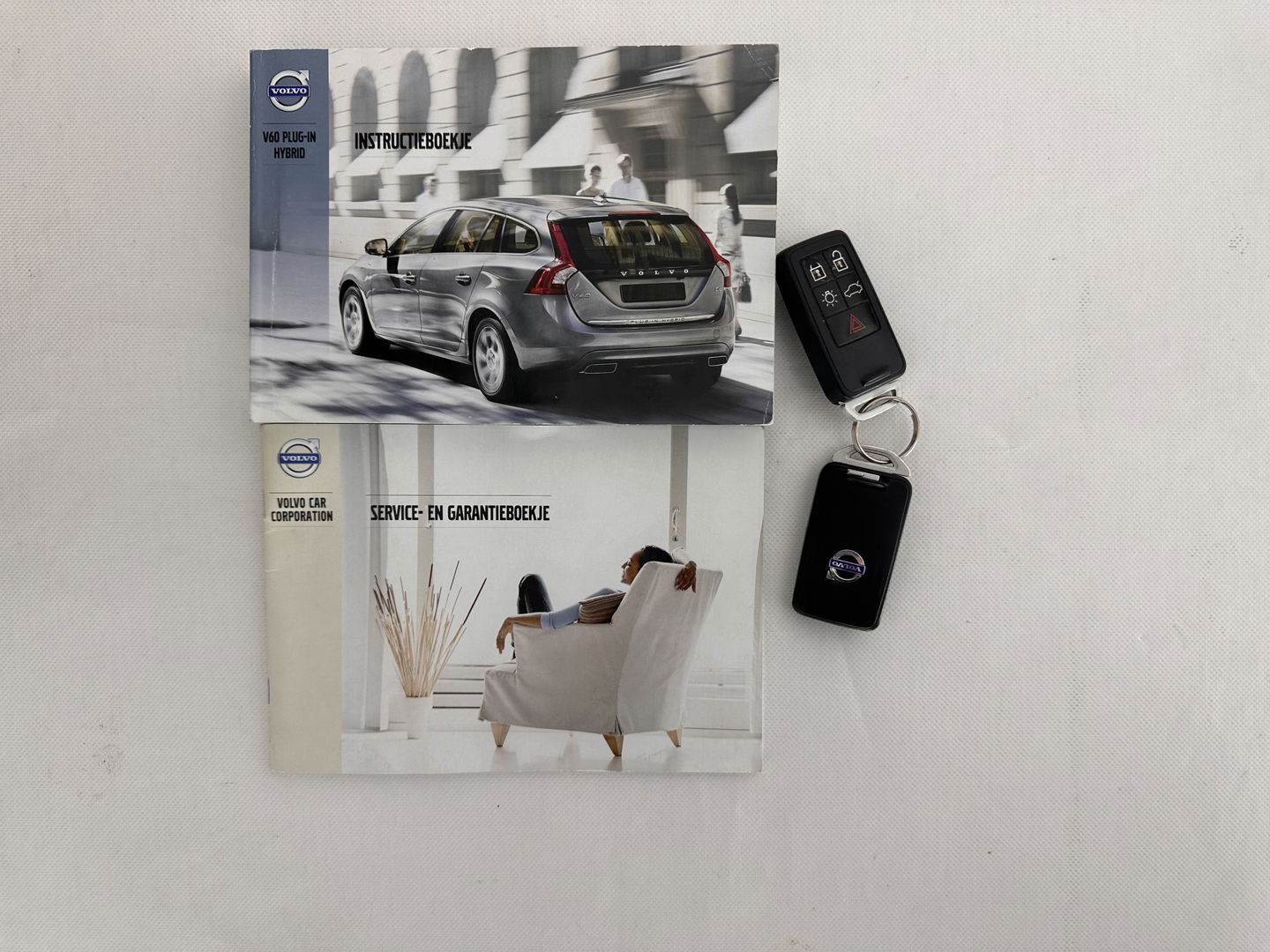 Volvo V60 2.4 D6 AWD Plug-In Hybrid Summum Aut. *FULL-LEATHER | BI-XENON | MEMORY-PACK | COMFORT-SEATS | ECC | HEATED-SEATS | PDC | TOWBAR | 17''ALU*