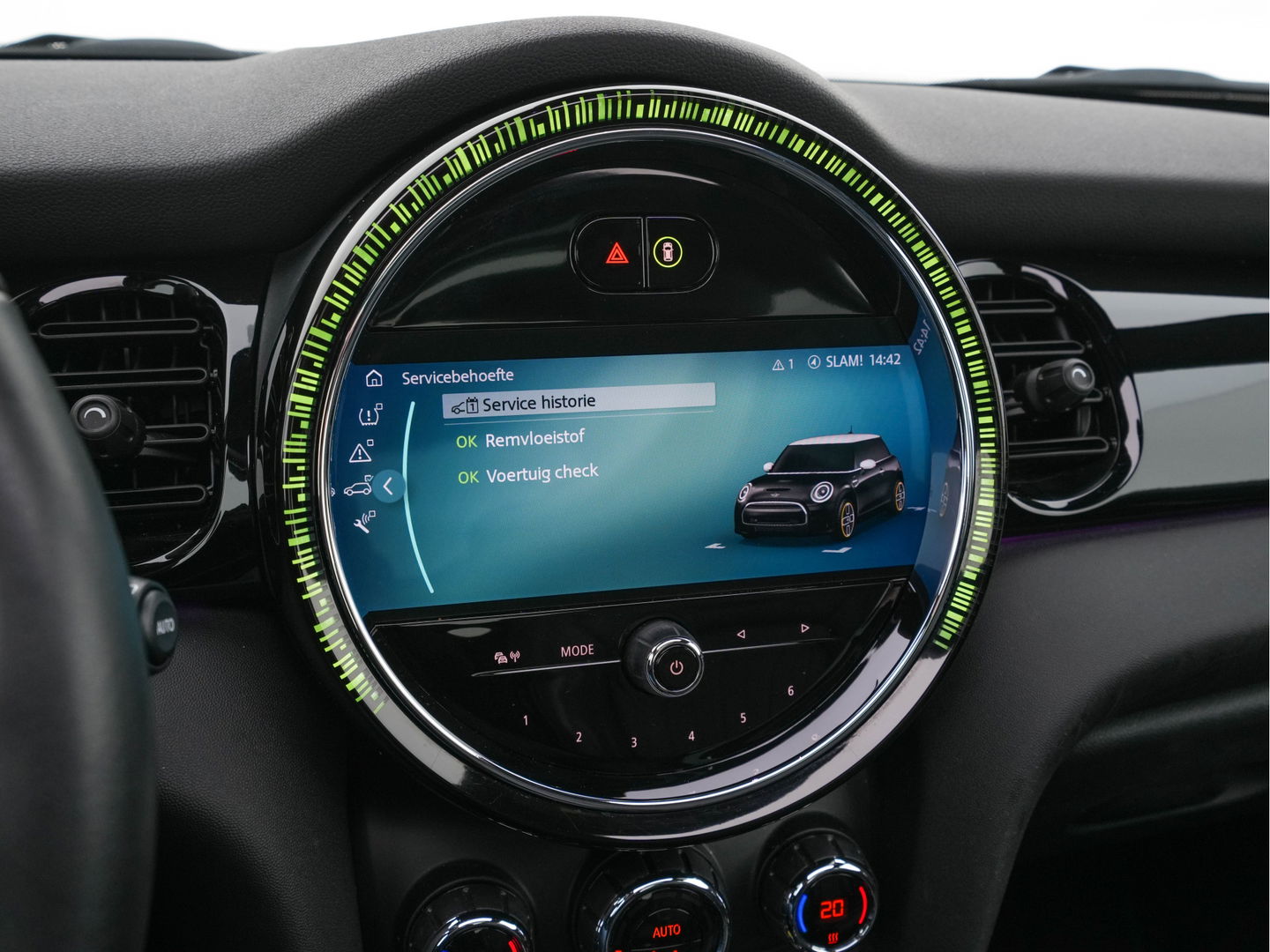 MINI Mini Electric Business Edition 33 kWh [ 3-Fase ] (INCL-BTW) Aut. *PANO | LUXURY-LEATHER | FULL-LED | HARMAN/KARDON-SOUND | KEYLESS | CAMERA | SPORT-SEATS | NAVI-FULLMAP  | ECC | HEATED-SEATS | AMBIENT-LIGHT | DAB | DIGI-COCKPIT | PDC | 17"A