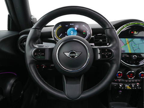 MINI Mini Electric Business Edition 33 kWh [ 3-Fase ] (INCL-BTW) Aut. *PANO | FULL-LEATHER | FULL-LED | HARMAN/KARDON-SOUND | KEYLESS | CAMERA | SPORT-SEATS | NAVI-FULLMAP  | ECC | HEATED-SEATS | AMBIENT-LIGHT | DAB | DIGI-COCKPIT | PDC | 17"ALU