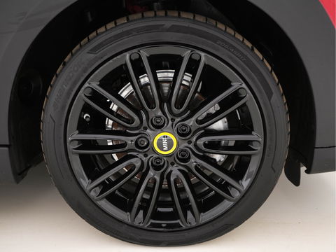 MINI Mini Electric Business Edition 33 kWh [ 3-Fase ] (INCL-BTW) Aut. *PANO | FULL-LEATHER | FULL-LED | HARMAN/KARDON-SOUND | KEYLESS | CAMERA | SPORT-SEATS | NAVI-FULLMAP  | ECC | HEATED-SEATS | AMBIENT-LIGHT | DAB | DIGI-COCKPIT | PDC | 17"ALU
