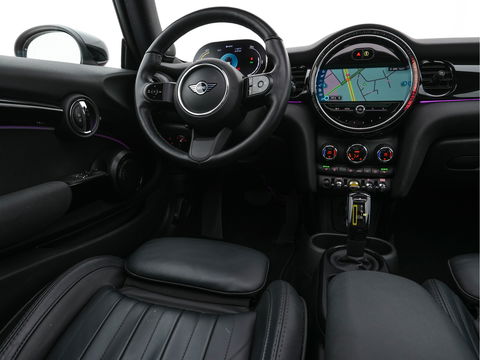 MINI Mini Electric Business Edition 33 kWh [ 3-Fase ] (INCL-BTW) Aut. *PANO | FULL-LEATHER | FULL-LED | HARMAN/KARDON-SOUND | KEYLESS | CAMERA | SPORT-SEATS | NAVI-FULLMAP  | ECC | HEATED-SEATS | AMBIENT-LIGHT | DAB | DIGI-COCKPIT | PDC | 17"ALU