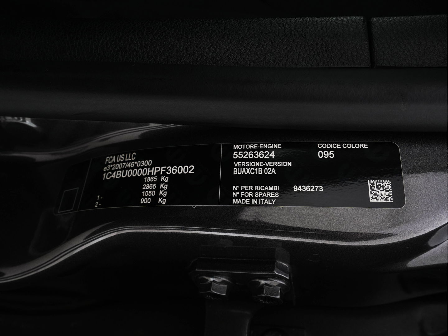 Jeep Renegade 1.4 MultiAir Longitude Night-Eagle [ VAN ] *NAVI-FULLMAP | AIRCO | CRUISE | KEYLESS | MICROFIBRE-COMFORT-SEATS | TOWBAR | 18''ALU*
