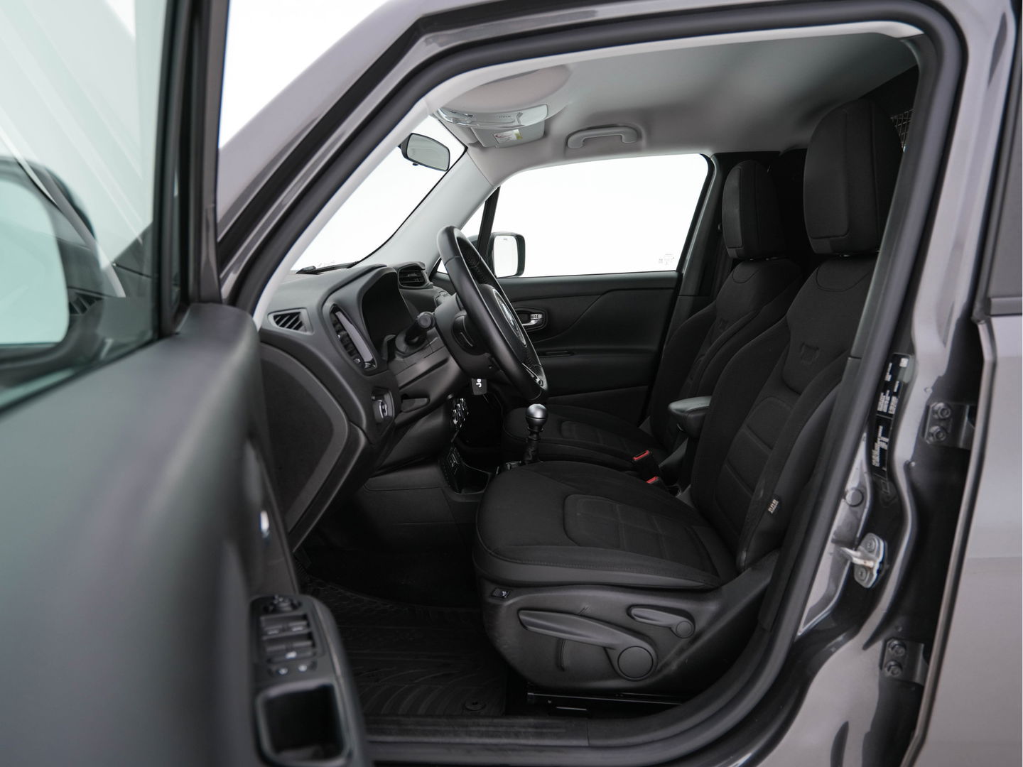 Jeep Renegade 1.4 MultiAir Longitude Night-Eagle [ VAN ] *NAVI-FULLMAP | AIRCO | CRUISE | KEYLESS | MICROFIBRE-COMFORT-SEATS | TOWBAR | 18''ALU*