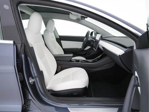 Tesla Model 3 Performance AWD 75 kWh [ 3-Fase ] (INCL-BTW) Aut. *PANO | AUTO-PILOT | NAPPA-LEATHER | KEYLESS | FULL-LED | MEMORY-PACK | SURROUND-VIEW | DAB | CARPLAY | DIGI-COCKPIT | LANE-ASSIST | COMFORT-SEATS | 20"ALU*