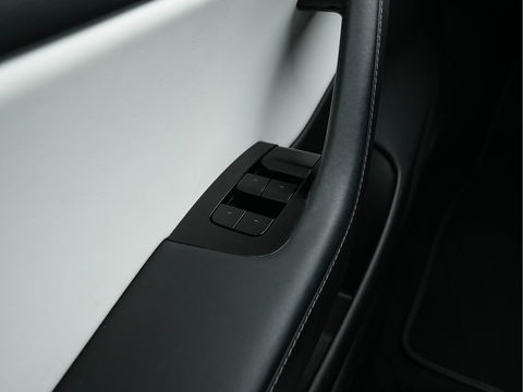 Tesla Model 3 Performance AWD 75 kWh [ 3-Fase ] (INCL-BTW) Aut. *PANO | AUTO-PILOT | NAPPA-LEATHER | KEYLESS | FULL-LED | MEMORY-PACK | SURROUND-VIEW | DAB | CARPLAY | DIGI-COCKPIT | LANE-ASSIST | COMFORT-SEATS | 20"ALU*