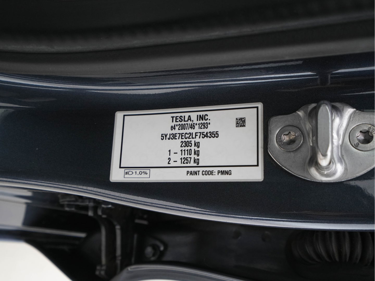Tesla Model 3 Performance AWD 75 kWh [ 3-Fase ] (INCL-BTW) Aut. *PANO | AUTO-PILOT | NAPPA-LEATHER | KEYLESS | FULL-LED | MEMORY-PACK | SURROUND-VIEW | DAB | CARPLAY | DIGI-COCKPIT | LANE-ASSIST | COMFORT-SEATS | 20"ALU*