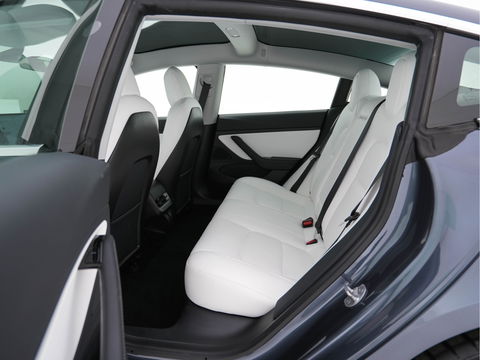 Tesla Model 3 Performance AWD 75 kWh [ 3-Fase ] (INCL-BTW) Aut. *PANO | AUTO-PILOT | NAPPA-LEATHER | KEYLESS | FULL-LED | MEMORY-PACK | SURROUND-VIEW | DAB | CARPLAY | DIGI-COCKPIT | LANE-ASSIST | COMFORT-SEATS | 20"ALU*