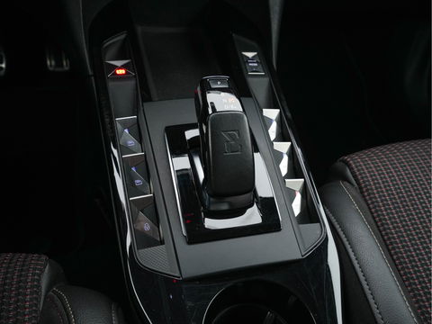 DS DS 3 Crossback E-Tense So Chic Performance-Pack 50 kWh [ 3-Fase ] (INCL-BTW) *LEATHER-MICROFIBRE | DIGI-COCKPIT | SPORT-SEATS | CARPLAY | DAB+ | ECC | LANE-ASSIST | PDC | CCS-FASTLOADER | CRUISE | 17"ALU**