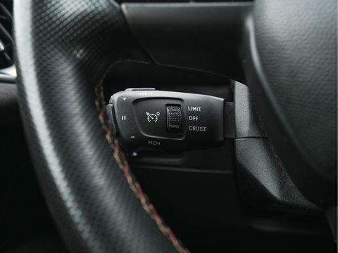 DS DS 3 Crossback E-Tense So Chic Performance-Pack 50 kWh [ 3-Fase ] (INCL-BTW) *LEATHER-MICROFIBRE | DIGI-COCKPIT | SPORT-SEATS | CARPLAY | DAB+ | ECC | LANE-ASSIST | PDC | CCS-FASTLOADER | CRUISE | 17"ALU**