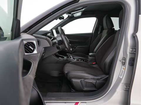 DS DS 3 Crossback E-Tense So Chic Performance-Pack 50 kWh [ 3-Fase ] (INCL-BTW) *LEATHER-MICROFIBRE | DIGI-COCKPIT | SPORT-SEATS | CARPLAY | DAB+ | ECC | LANE-ASSIST | PDC | CCS-FASTLOADER | CRUISE | 17"ALU**