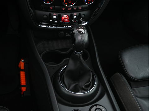 MINI Clubman 2.0 Cooper D Salt Business Aut. *PANO | CROSS-FULL-LEATHER | SPORT-SEATS | NAVI-FULLMAP | ECC | AMBIENT-LIGHT | PDC | CRUISE | TOWBAR | 18''ALU*