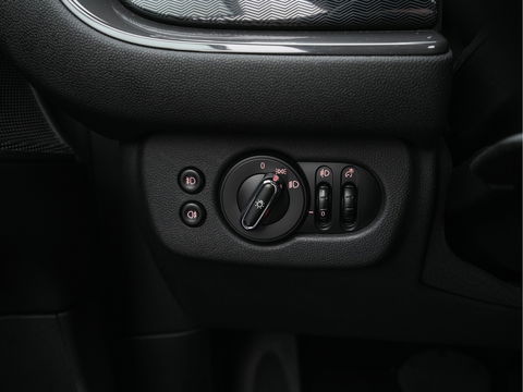 MINI Clubman 2.0 Cooper D Salt Business Aut. *PANO | CROSS-FULL-LEATHER | SPORT-SEATS | NAVI-FULLMAP | ECC | AMBIENT-LIGHT | PDC | CRUISE | TOWBAR | 18''ALU*