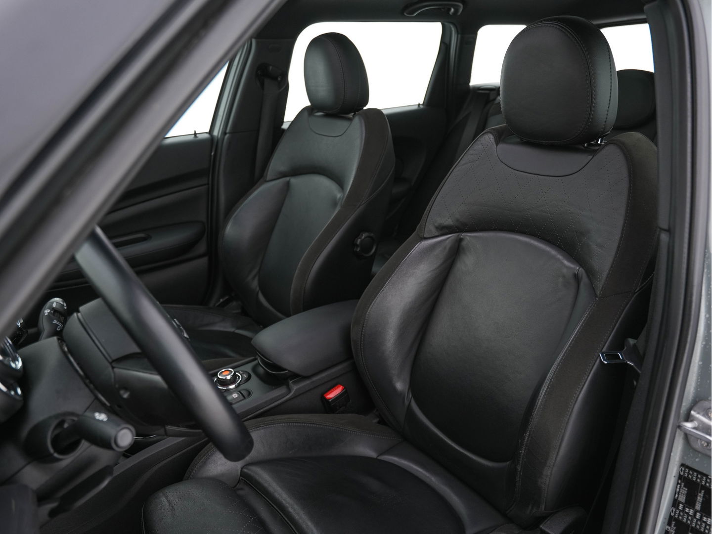 MINI Clubman 2.0 Cooper D Salt Business Aut. *PANO | CROSS-FULL-LEATHER | SPORT-SEATS | NAVI-FULLMAP | ECC | AMBIENT-LIGHT | PDC | CRUISE | TOWBAR | 18''ALU*