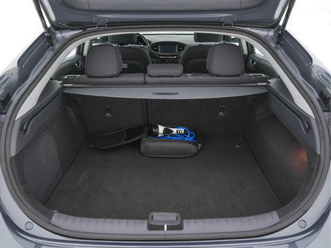 Hyundai IONIQ Comfort EV Aut. *INFINITY-AUDIO | NAVI-FULLMAP | CAMERA | CCS-FASTLOADER | LANE-ASSIST | ADAPTIVE-CRUISE | KEYLESS | SHIFT-PADDLES | VESS | APP.CONNECT |  DAB+ | COMFORT-SEATS | 16"ALU*