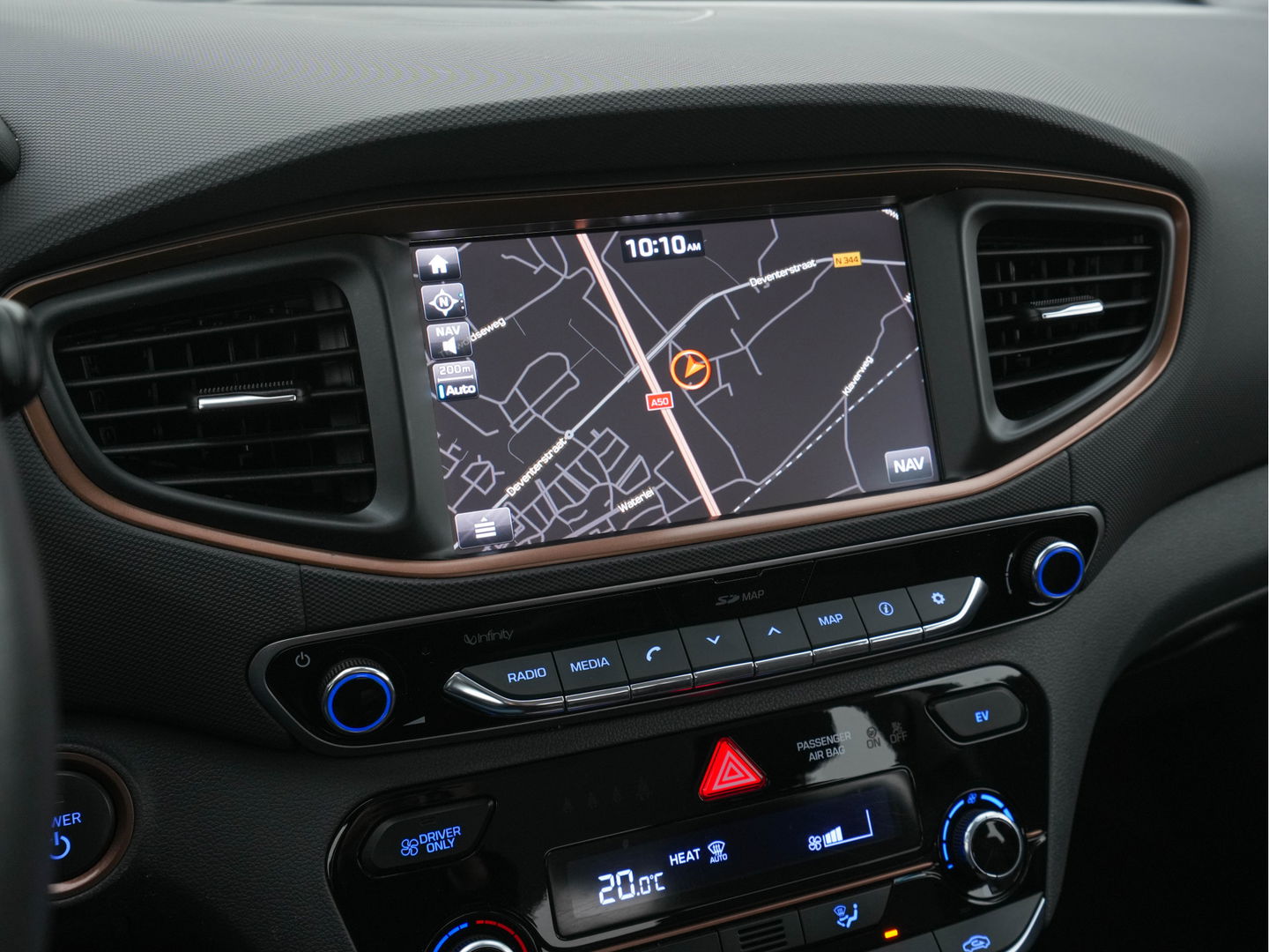 Hyundai IONIQ Comfort EV Aut. *INFINITY-AUDIO | NAVI-FULLMAP | CAMERA | CCS-FASTLOADER | LANE-ASSIST | ADAPTIVE-CRUISE | KEYLESS | SHIFT-PADDLES | VESS | APP.CONNECT |  DAB+ | COMFORT-SEATS | 16"ALU*