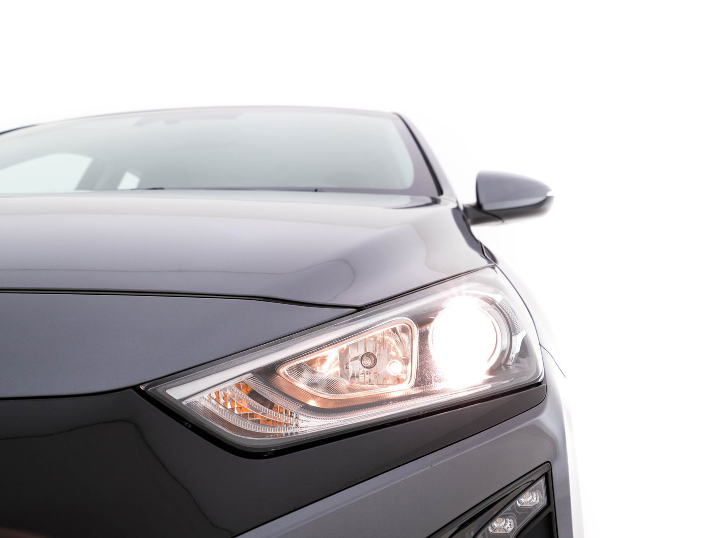 Hyundai IONIQ Comfort EV Aut. *INFINITY-AUDIO | NAVI-FULLMAP | CAMERA | CCS-FASTLOADER | LANE-ASSIST | ADAPTIVE-CRUISE | KEYLESS | SHIFT-PADDLES | VESS | APP.CONNECT |  DAB+ | COMFORT-SEATS | 16"ALU*