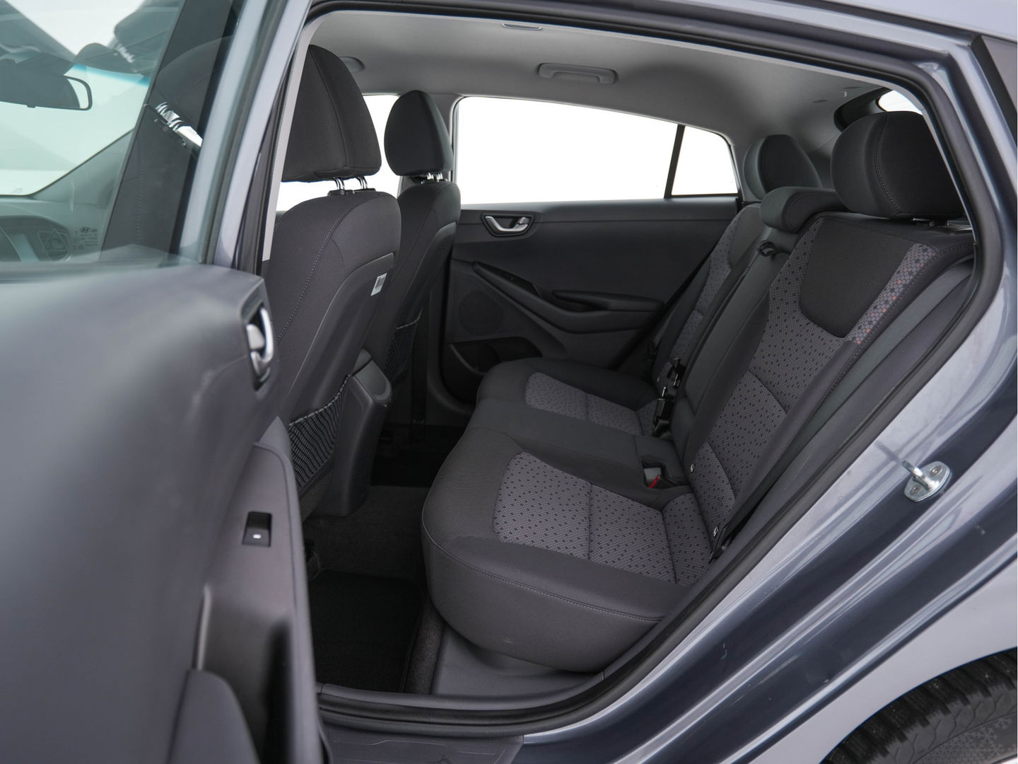 Hyundai IONIQ Comfort EV Aut. *INFINITY-AUDIO | NAVI-FULLMAP | CAMERA | CCS-FASTLOADER | LANE-ASSIST | ADAPTIVE-CRUISE | KEYLESS | SHIFT-PADDLES | VESS | APP.CONNECT |  DAB+ | COMFORT-SEATS | 16"ALU*