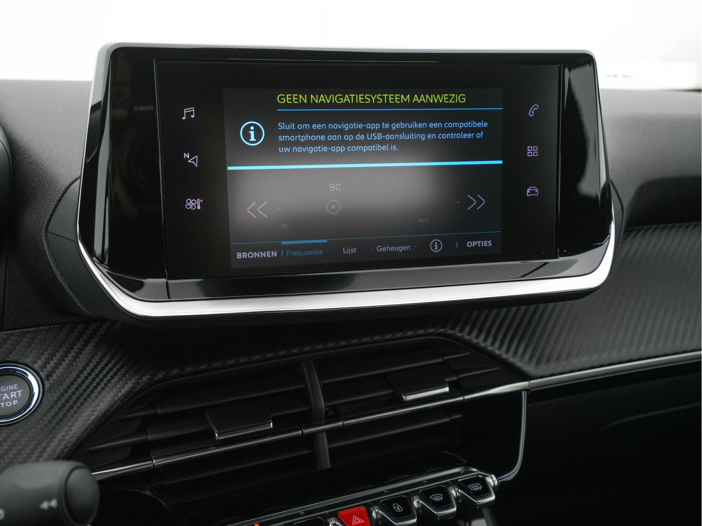 Peugeot e-2008 EV Active Pack 50 kWh [ 3-Fase ] (INCL-BTW) *FULL-LED | CARPLAY | MICROFIBRE-COMFORT-SEATS | CCS-FASTLOADER | KEYLESS | ECC | PDC | CRUISE | DIGI-COCKPIT | LANE-ASSIST | DAB*