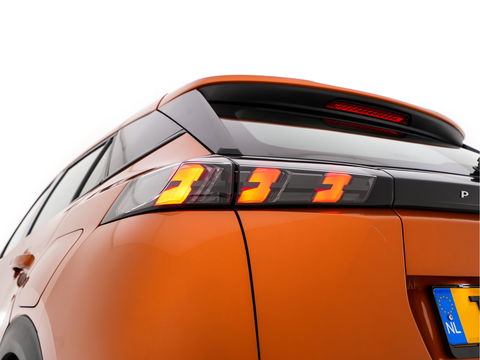Peugeot e-2008 EV Active Pack 50 kWh [ 3-Fase ] (INCL-BTW) *FULL-LED | CARPLAY | MICROFIBRE-COMFORT-SEATS | CCS-FASTLOADER | KEYLESS | ECC | PDC | CRUISE | DIGI-COCKPIT | LANE-ASSIST | DAB*