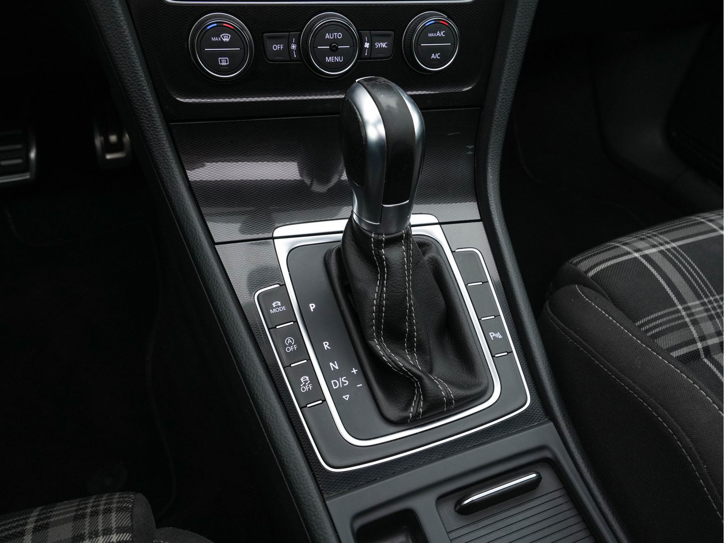 Volkswagen GOLF Variant 2.0 TDI GTD Aut. *PANO | XENON | SPORT-SEATS | ECC | HEATED-SEATS | PARKPILOT | SHIFT-PADDLES |  CRUISE | 18''ALU*