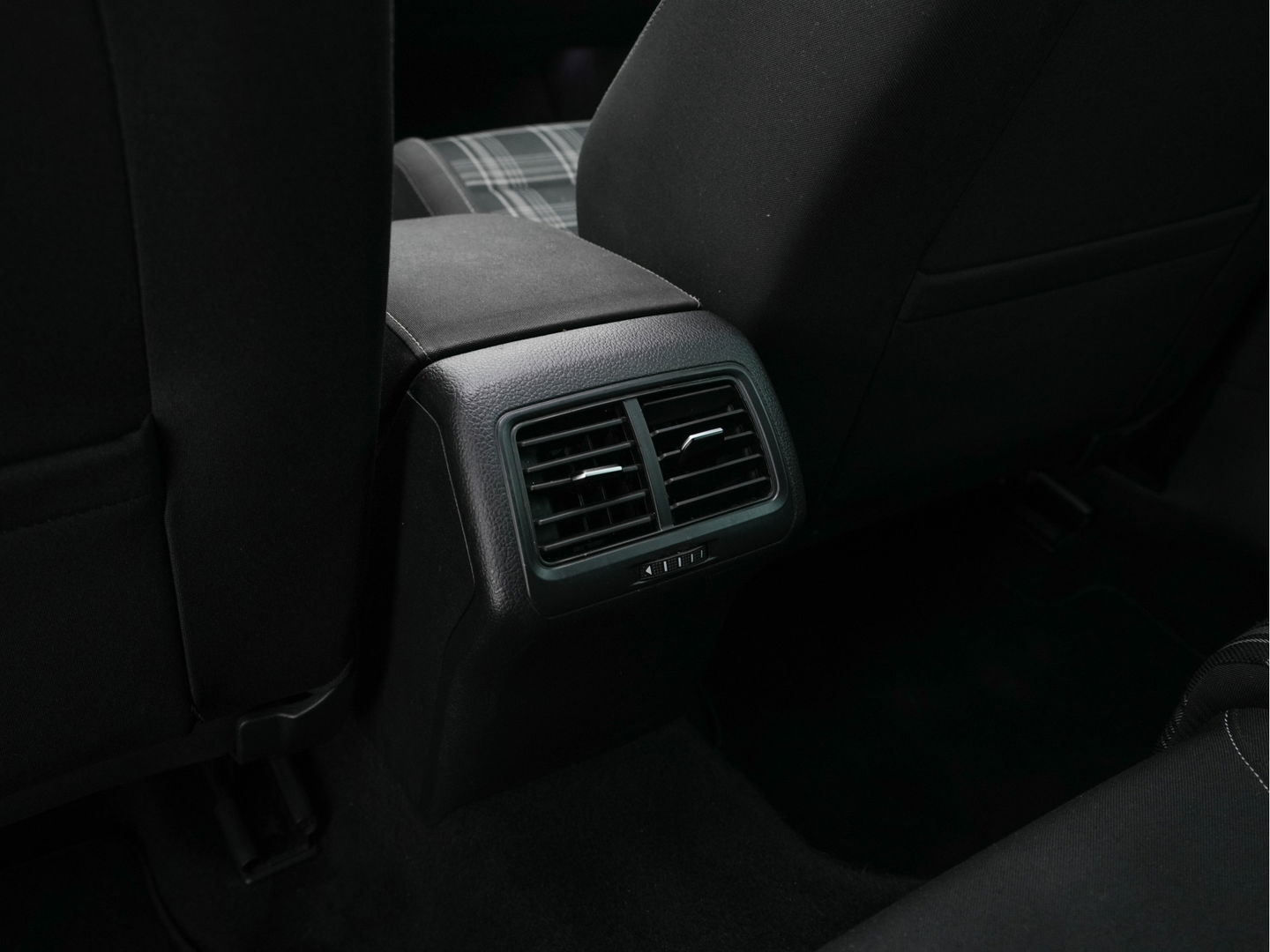 Volkswagen GOLF Variant 2.0 TDI GTD Aut. *PANO | XENON | SPORT-SEATS | ECC | HEATED-SEATS | PARKPILOT | SHIFT-PADDLES |  CRUISE | 18''ALU*