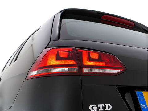 Volkswagen GOLF Variant 2.0 TDI GTD Aut. *PANO | XENON | SPORT-SEATS | ECC | HEATED-SEATS | PARKPILOT | SHIFT-PADDLES |  CRUISE | 18''ALU*