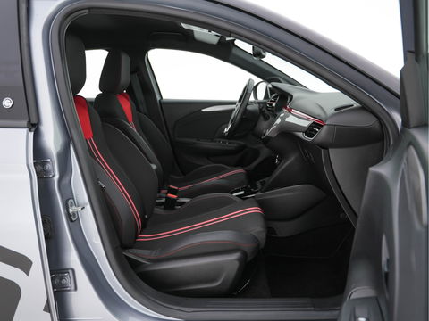 Opel CORSA-E GS Line Bitter-Edition 50 kWh [ 3-Fase ] (INCL-BTW) Aut.* LEATHER-MICROFIBRE | ADAPT.CRUISE | CARPLAY | CCS-FASTLOADER | FULL-LED | SPORT-SEATS | DAB+ | ECC | LANE-ASSIST | CAMERA | PDC | DIGI-COCKPIT | 17 "ALU*
